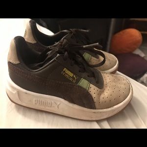 Toddler boys PUMA sneakers GUC